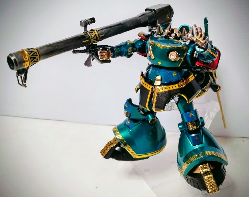 金装飾はネイルシールです。原作世界では戦意高揚のためあえて華美に作られたらしいですけど、ドズル自体は金装飾に渋い顔してそう。