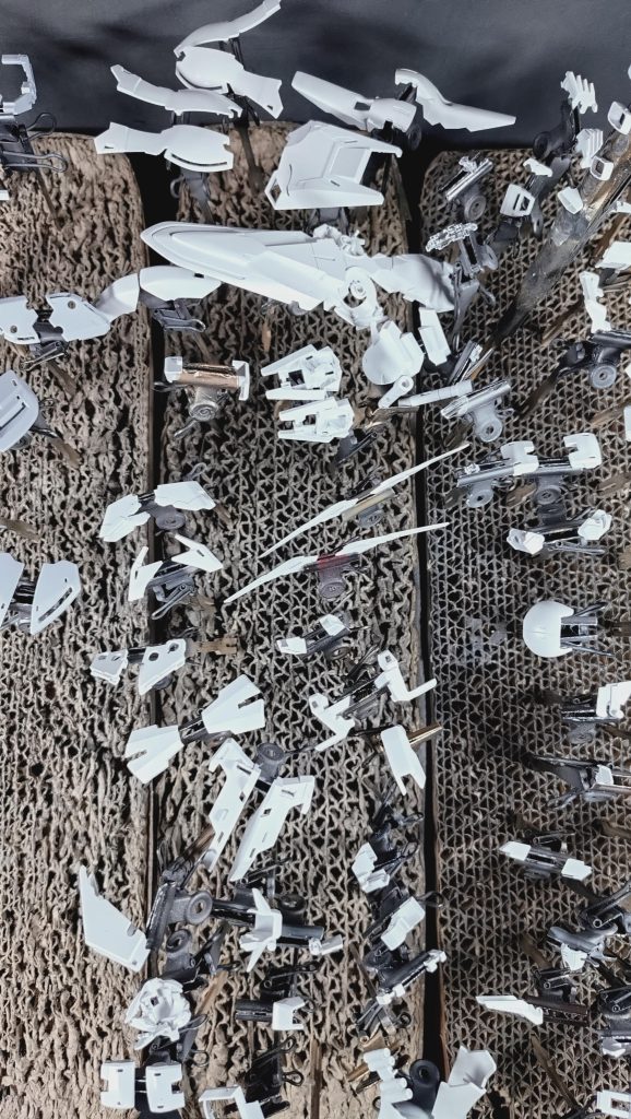 MGナラティブガンダム–2枚目/制作者：やっすおう