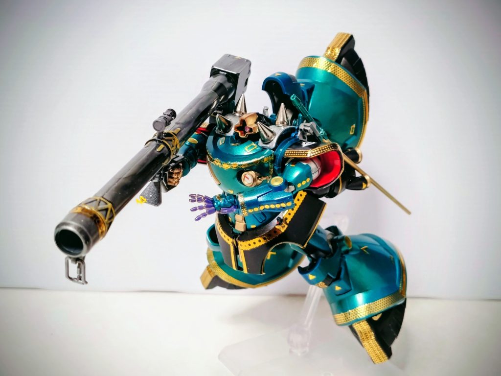 デッカイ専用斧持たせたいんですけど、丁度いいのないので、とりあえずバズーカも装飾して持たせてみました。