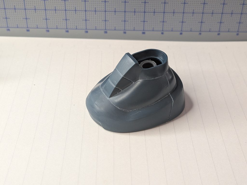 先述の削り込み工作は腰部と脚部で重点的に行いました。