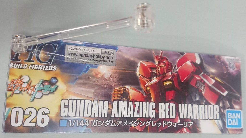 1-4　パッケ横絵と１００均のアクリルフォトアルバムを組み合わせ、スタンド作成。オススメ！