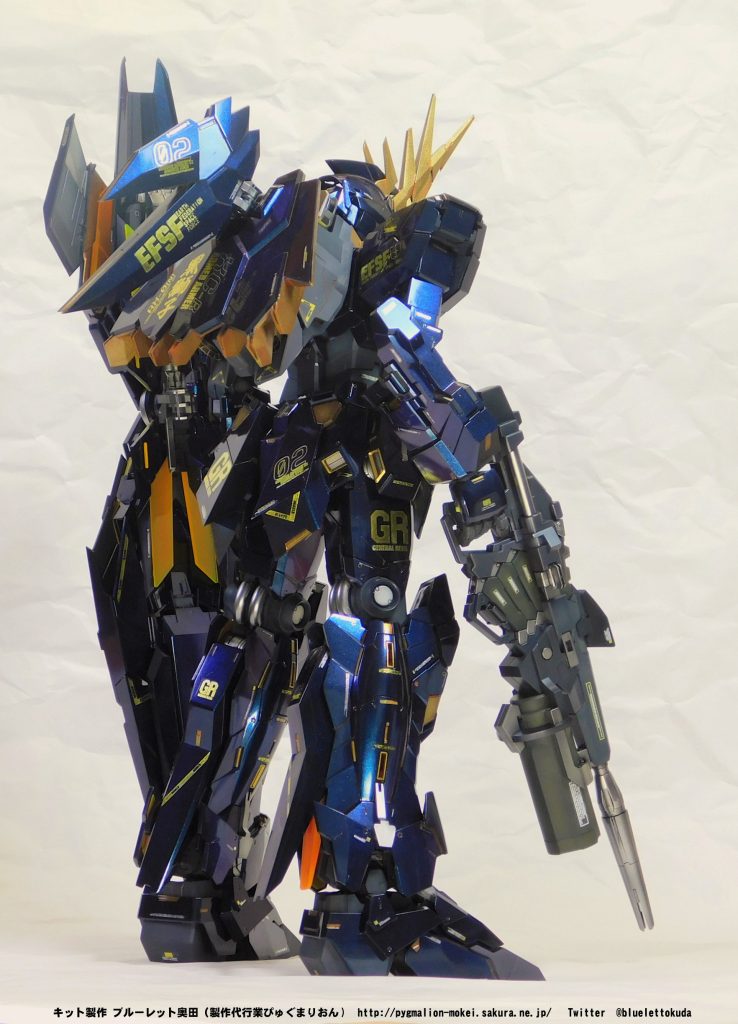 ビームマグナムやフレームなども6色で塗り分けています。変形時どこが露出するか見当がつかなかったため、結果として塗らなくていいところまで塗っています。