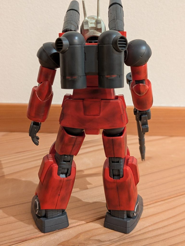 後ろから。水転写デカールを始めて貼りました。ムズい！