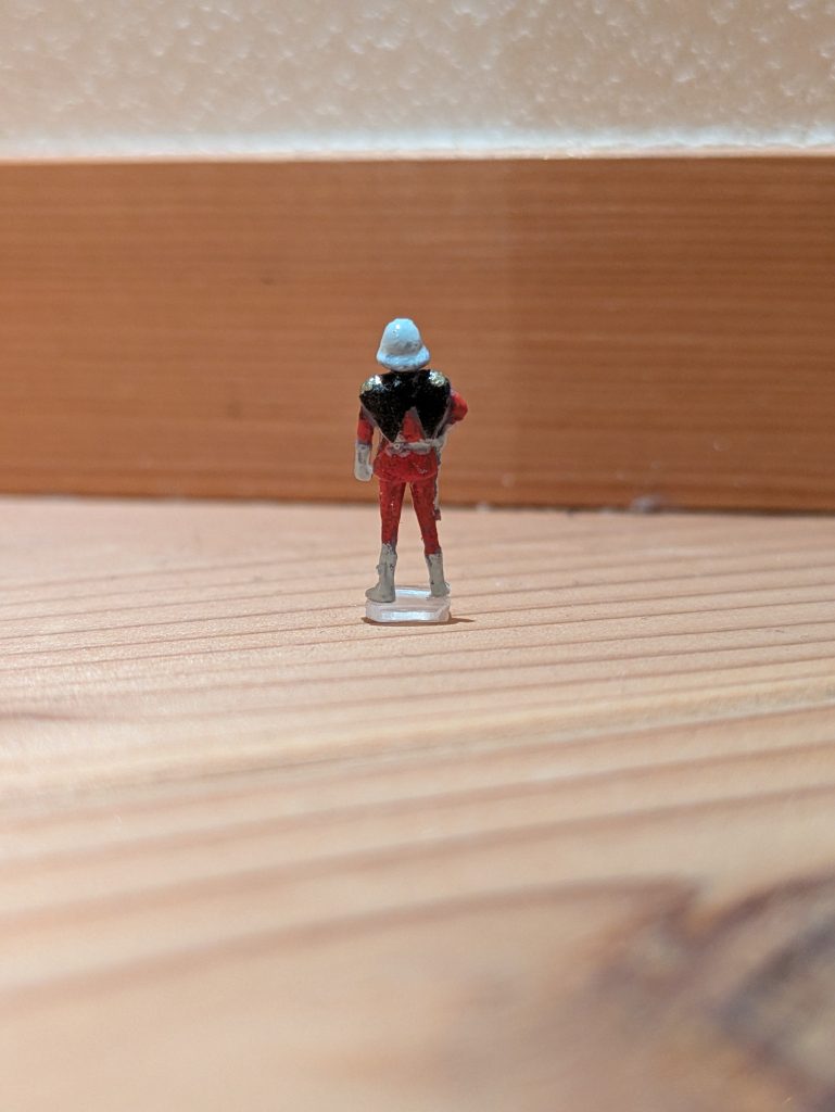 後ろから。今 MG ジオングを作っているので完成したら投稿します!