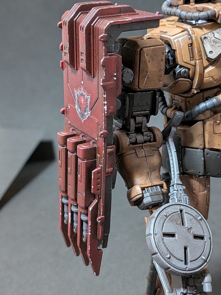 関節はガンダムEX同様ガンメタルで塗装しました。