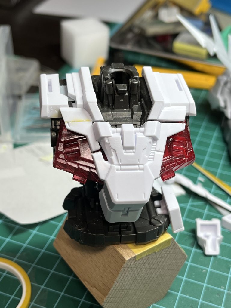 胸部:パーツ切断、ジョイント部変換、サイコフレーム部増設