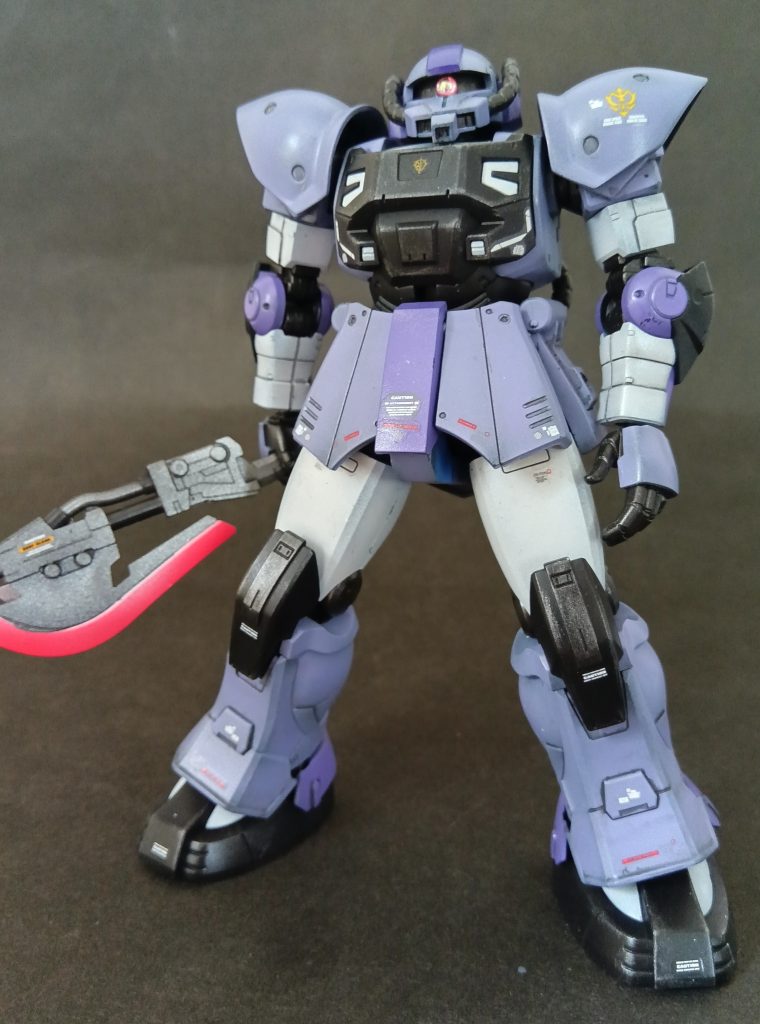 二体目に購入したモノ。お気に入りの塗料ガイアのエバパープルグレーを使用。