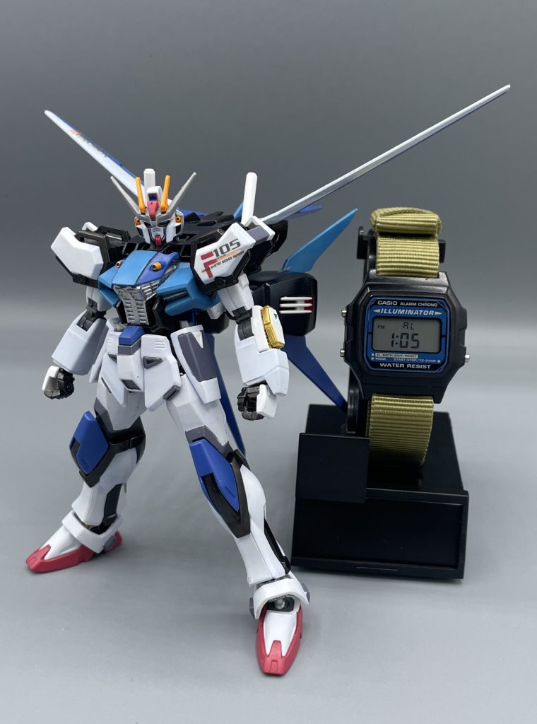 ガンダムF-105　キャンプラが大好きな「ガンダムF-91」と「GAT-X105 ストライク」を掛け合わせたオリジナルMSです。　このオリジナルガンプラを作るにあたって、モチーフとなったのは、間違いなくこの腕時計です。&nbsp;F-105装備一覧！！