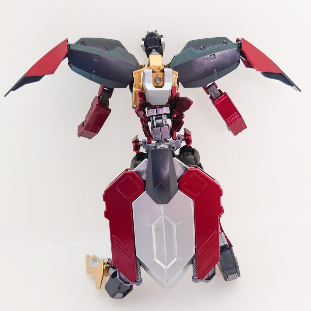 背面。シザース可変型リアアーマーを装着しております。