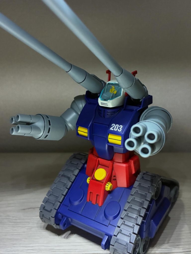 こんな剥き出しのコクピット、絶対乗りたくないよね