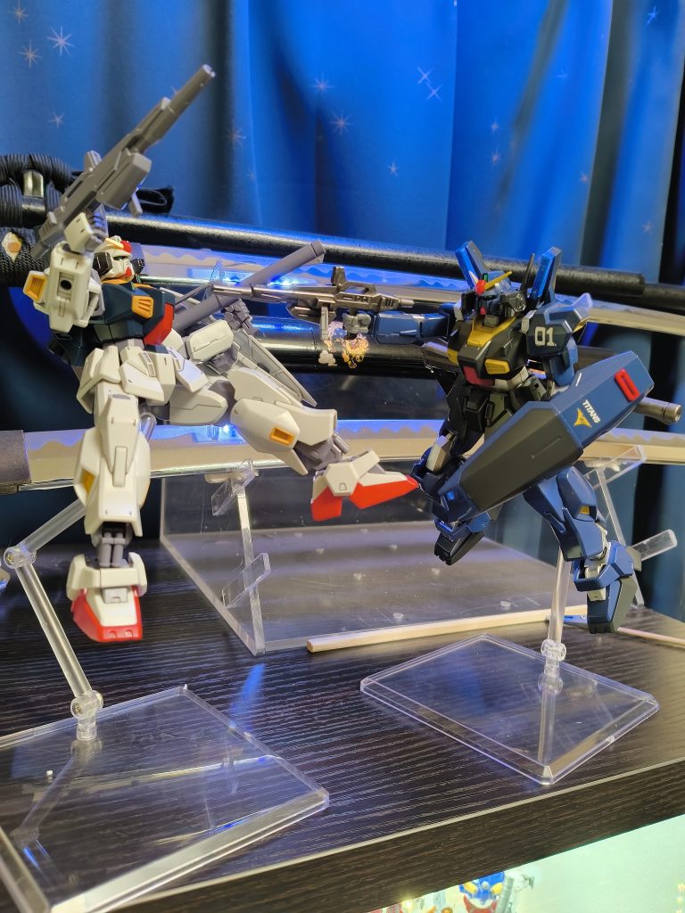 ヤッパリ並べて見ちゃいました