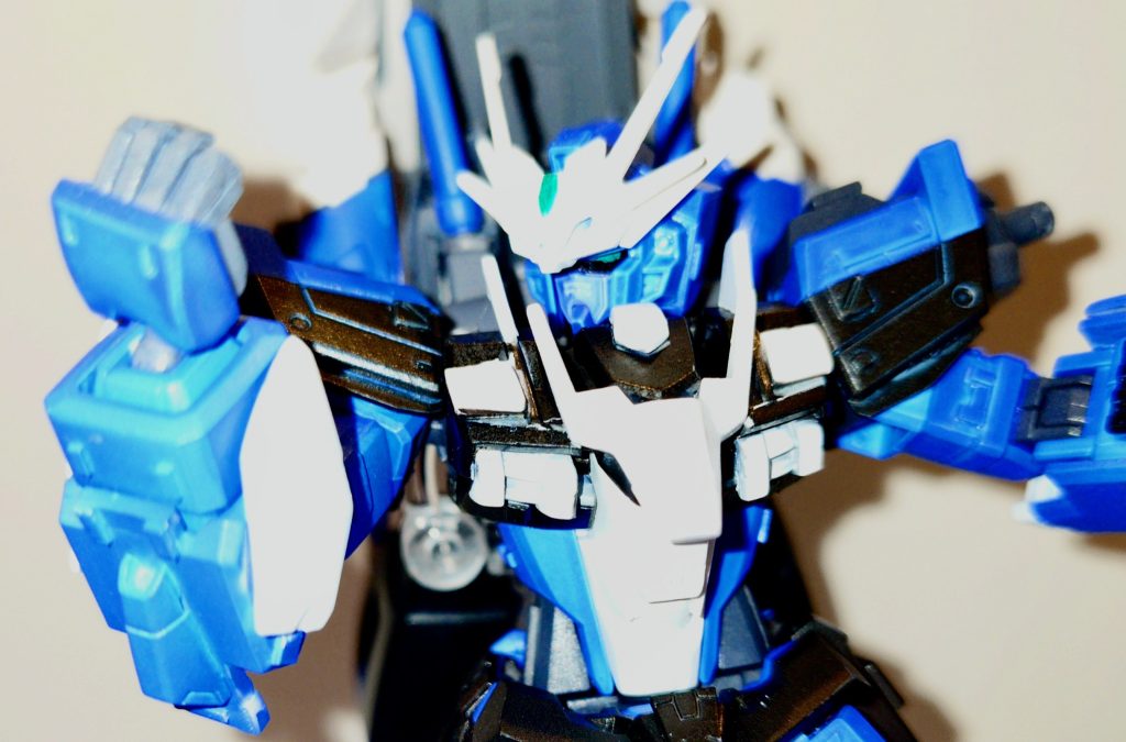 ふん！(この演出はカッコいいですがガンダム世界でやる暇があるのか疑問です…)