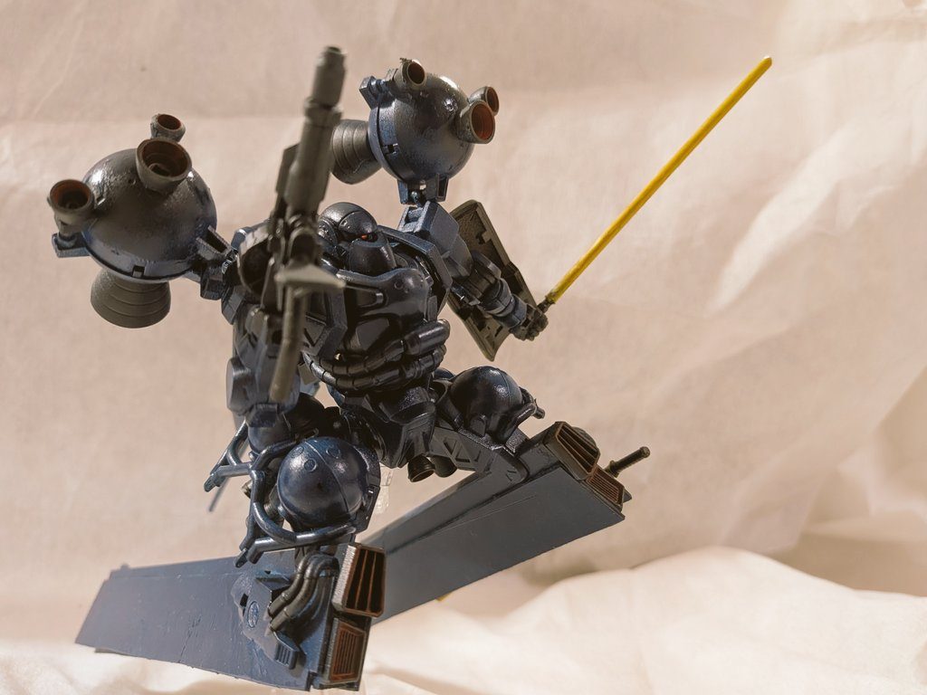 クランバトル仕様なのでマブを組みまして、一機が引きつけている間に横から突撃して一閃！という感じです。有り体に言えばバトオペのピクシーです。