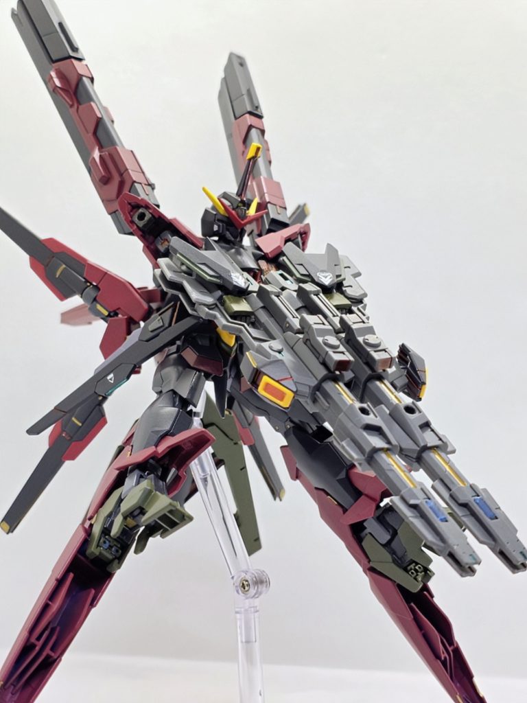 「ビームライフル(ツインバスターモード)」「エリー！スコア4！」砲身を伸ばしてドッキングしたビームライフルを最大出力で撃ちます。ビットオンによる腕部強化が無いと撃てない設定です(ウイングのbgmとロックオン演出はセルフ補完して下さい！)