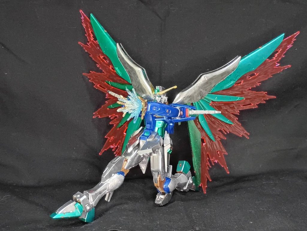 両手で打つ！&nbsp;upしながら気づいたが、更にビーム発射のようにビームサーベルを追加しても良いのか！今までのアンドロイド携帯で撮影