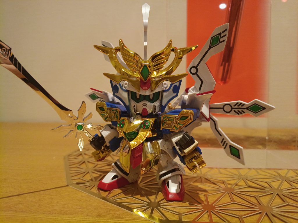 號斗丸はフル塗装ですが、一部シールですね。フルじゃないやんというツッコミは無しで(gundam-kao5)鎧はシール使ってます。当時フィニッシュシートないので純正シール使用してます。メッキ剥がしてシルバー出す事も考えたんですが失敗のリスクを考えると出来ませんでした…肩パーツはエナメルグリーン流し込んでます(gandam-hand1)&nbsp;