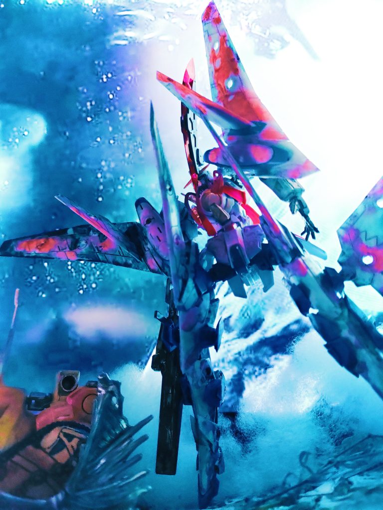 ハマーン様「シロッコ、、のこり短い時間、ひととして、生きろ、、ドシューーーーン!!!ハマーン様「アストナージ、 機体テストは良好だったぞアストナージ「あ、ありがとう御座います!!!ハマーン様「いつも、ありがとう、、アストナージ「!!!! うはぁーーーっ!!!う、嬉しいです!! う、う、うっ、、、、ハマーン様「泣くなっ!『どんだけ涙腺ゆるいんだよ!アストナージ「あれ?いま、聞いたことのある声が?、、 なんだか懐かしいようなハマーン様「気のせいだ!帰還するぞ!ジュドー『やばっドシューーーーン!!!