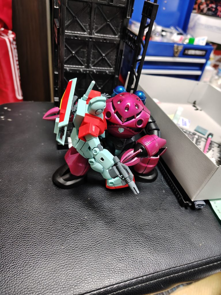 作品名：ジャブローに散ると散らない<p>ジムを組み立てたんで、念願のジャブローに散ると逆に散らないバージョンを再現して見ました！</p>
