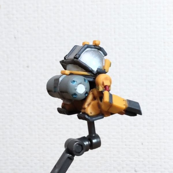 ガシャポン戦士DASHトロハチ&nbsp;ベースジャバーの作業員としてトロハチを手に入れてみました😁。少し塗装してスミイレしました😄。ガシャポン戦士なんですが元のデザインもあってHGUCと合わせても違和感なさそうです😆。こんなんしてる時点でベースジャバー、色々と迷走しております😅。（3枚目）