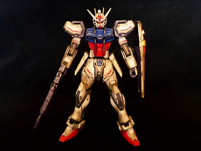 EG/ストライクガンダム（成型色仕上げ＋ウェザリング）