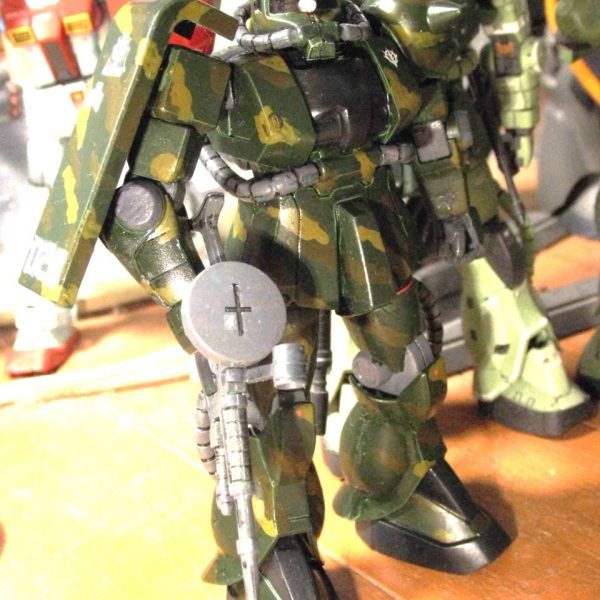 迷彩ザク（FGザク）