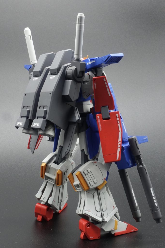 胴体:胸部と腹部幅詰めと胸部前方向への延長腕部:肩が小さく感じたので大型化、肩上バインダー大型化とインテーク追加、ウイングシールド小型化、胸上インテーク形状変更脚部:関節部で延長、膝より下は幅増しフロントアーマー:大型化バックパック:取付位置変更