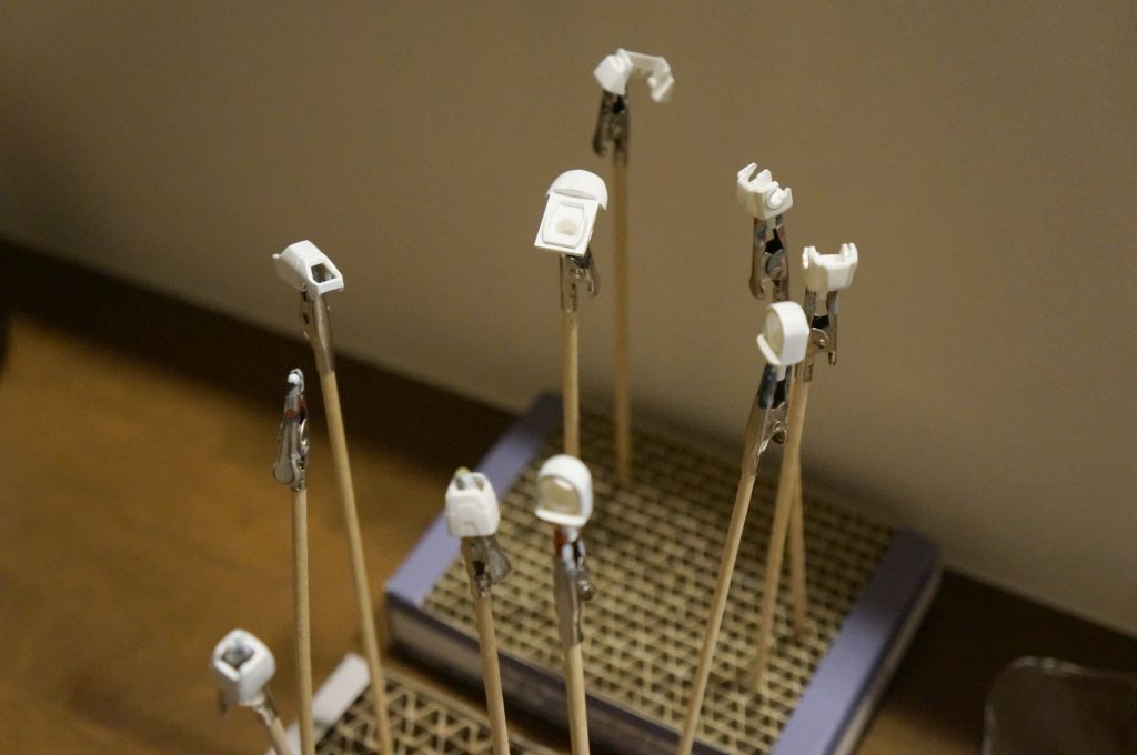 Mr.ベースホワイト1000の下塗りと見せかけて仕上げ塗り。