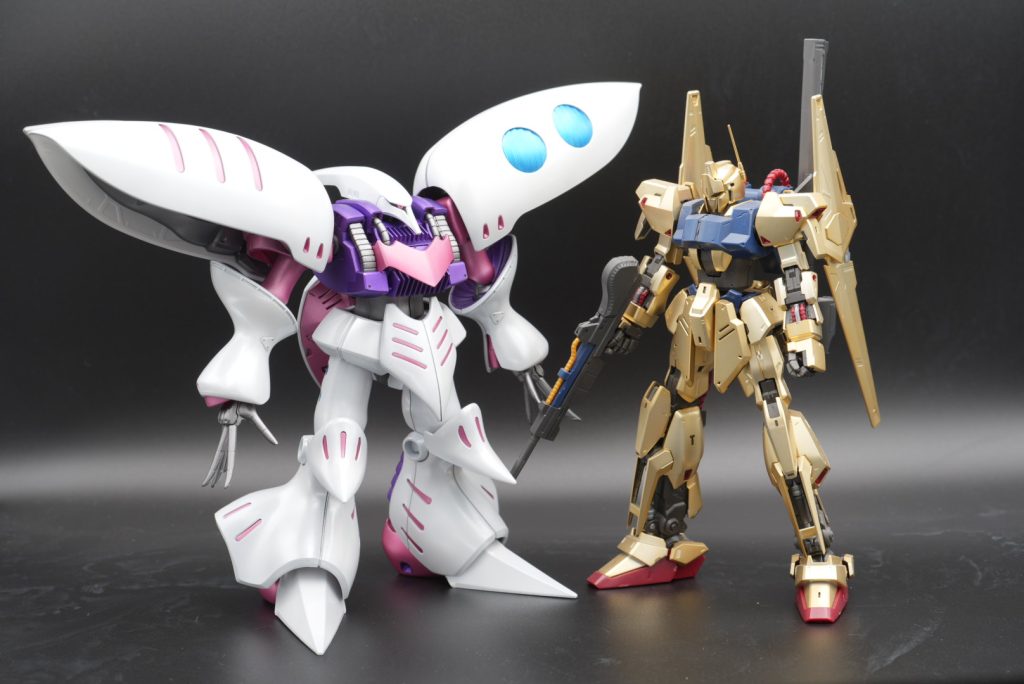 こちらは百式と、キュベレイはZZよりも百式とセットが合いますね。百式は素組みですが、金が最初から出来上がってるので、このままでいいじゃん！って思って塗る気が起きていません。メガバズーカランチャー確保しているので、そのうち、、Zのver.kaもそのうち、、、