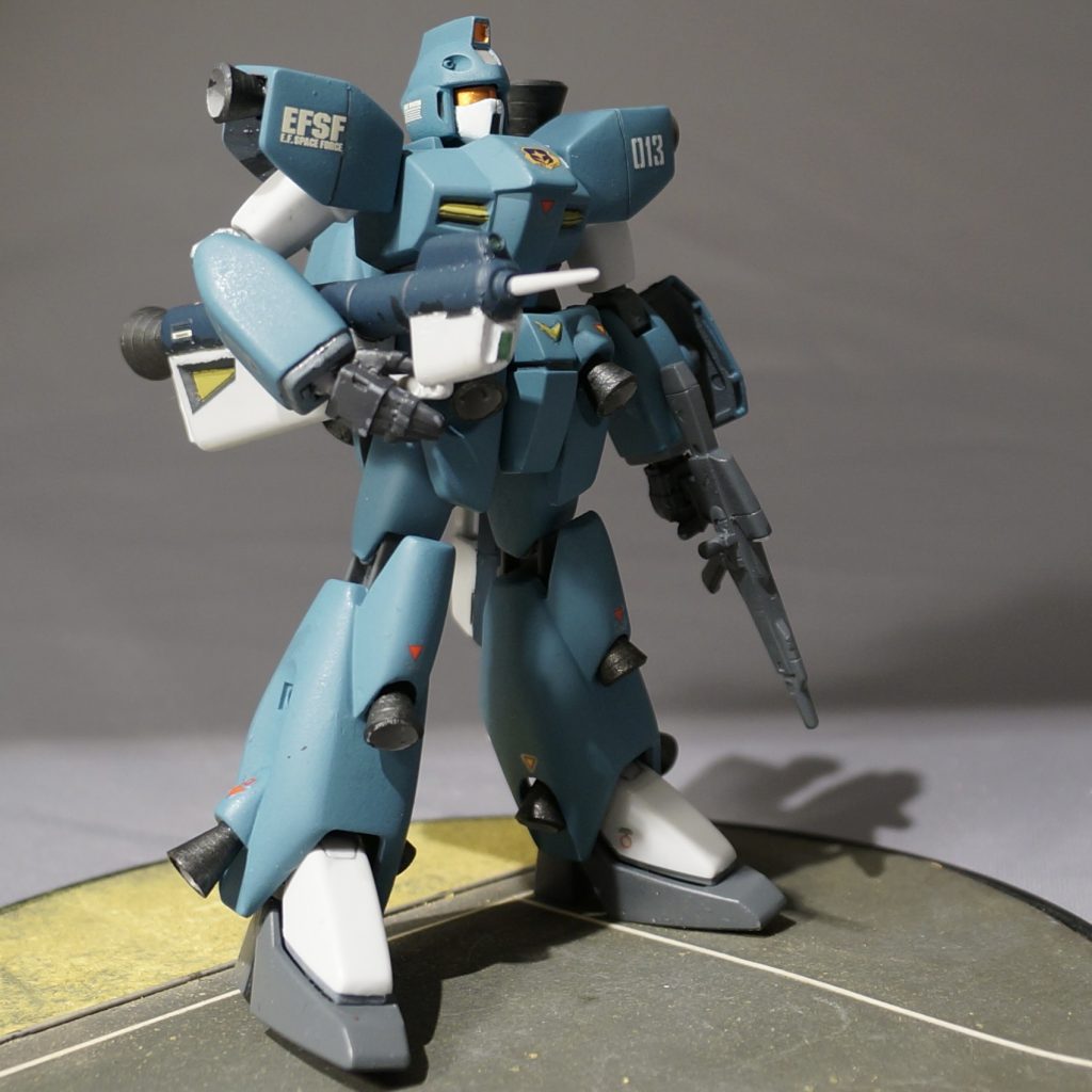 こちらも同時に確保した「武器セット」の手首に換装しています