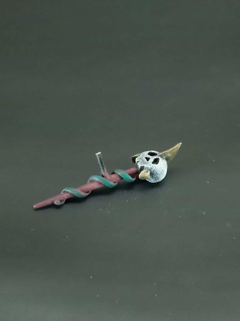 プラ板とランナーで杖も作っときました