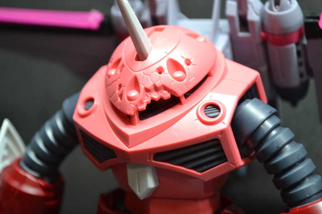 おや？ズゴックの様子が？