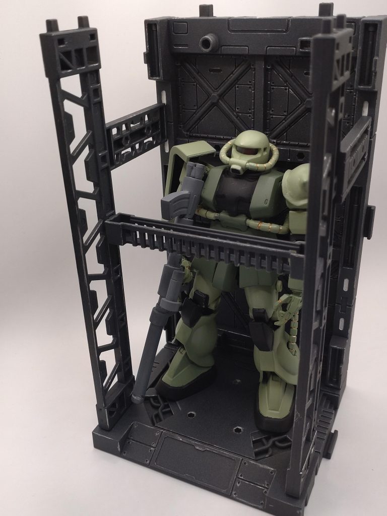 最初はウェザリングの練習のつもりで軽い気持ちで始めたのでしたが、途中で創作意欲に火がついてしまい・・・