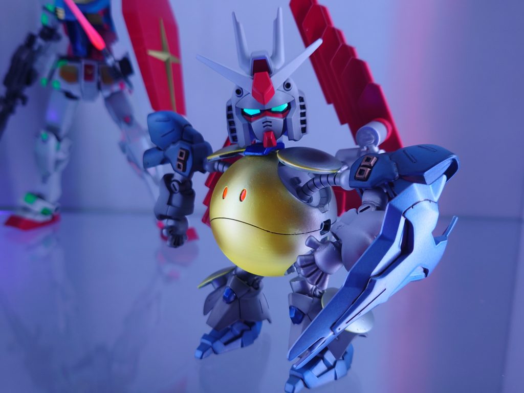 ちなみに手はかわいいハロの手を使っているので、武器は持てません(笑)