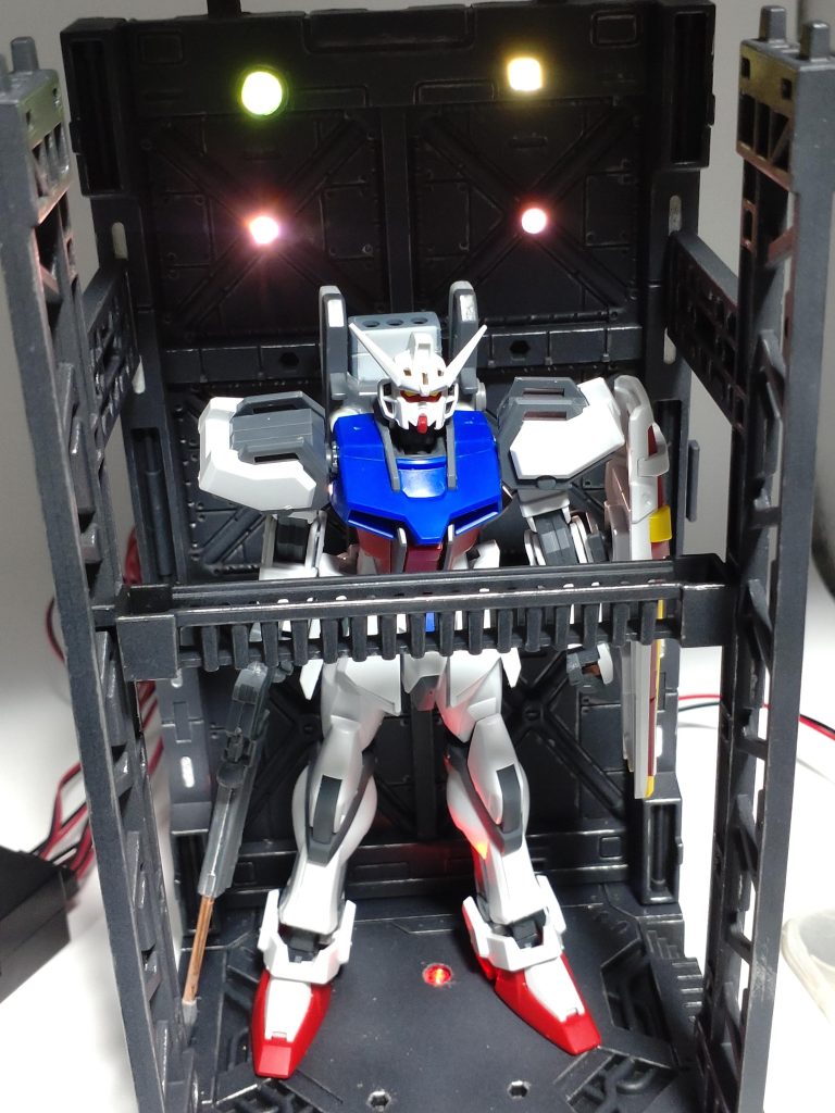 現在絶賛製作中のストライクです。整備中の設定でお願いします。