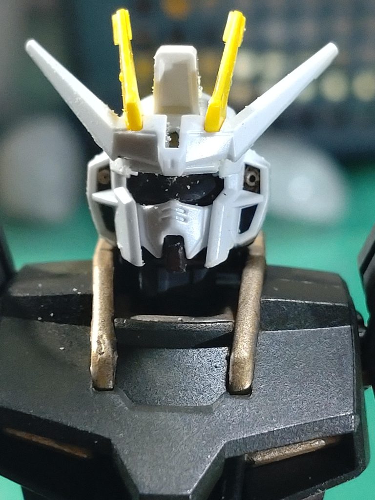 ツインカメラが壊れたのでバイザーに装備変更した時に怪しげな博士が近づいてきた。実験にこの機体を使わせることを了承すれば基地の武器や装備を好きに使わせてくれるとのこと。&nbsp;