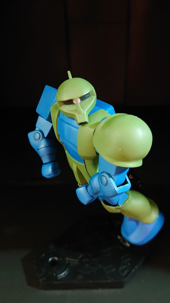 オリジン版ザクⅠをカッコよく作るために、練習を兼ねて２作目は旧キット。