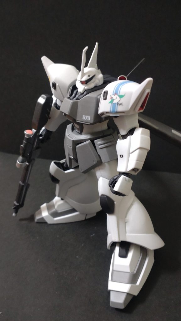 今回使用した塗料ガイアカラー、Mr.カラー、タミヤエナメル白　ニュートラルホワイト薄いグレー　ニュートラルグレーIII関節、バックパック　ニュートラルグレーV武装、プロペラントタンク　スターブライトアイアンバーニア外装　スターブライトシルバーバーニア内装　クリアーレッドサーベル　蛍光ピンク