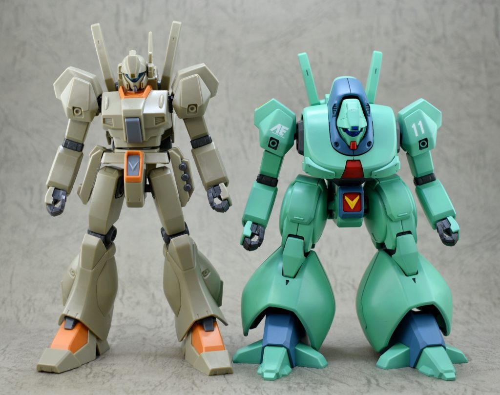 ジェガンとのサイズ比較。一応公式設定ではジェガンの頭頂高が19.0m、ズサの頭頂高15.0mとのことなのでしっかりと小型化に成功しました。(低身長なだけとも言えますがw)