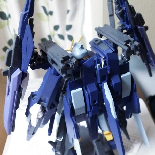 ライトニングのバックウェポンシステム、その運用方法は Gディフェンサーに置き換えると面白そう、と思い制作を開始した·····のが なんだかんだで もう数年前w時間が空いた時に ちょっとずつ手を入れて なんとか形になってきましたライトニングにディフェンサーがドッキングするのだから『スーパーライトニング』！良い！良いじゃないですか！『スーパー』を冠すると無条件でテンションが上がる 古いオジさんな、私の趣味な作品が出来上がるか 興味があったら完成まで気長に見守って下さいw&nbsp;（3枚目）