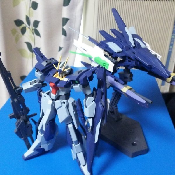 ライトニングのバックウェポンシステム、その運用方法は Gディフェンサーに置き換えると面白そう、と思い制作を開始した·····のが なんだかんだで もう数年前w時間が空いた時に ちょっとずつ手を入れて なんとか形になってきましたライトニングにディフェンサーがドッキングするのだから『スーパーライトニング』！良い！良いじゃないですか！『スーパー』を冠すると無条件でテンションが上がる 古いオジさんな、私の趣味な作品が出来上がるか 興味があったら完成まで気長に見守って下さいw&nbsp;（4枚目）