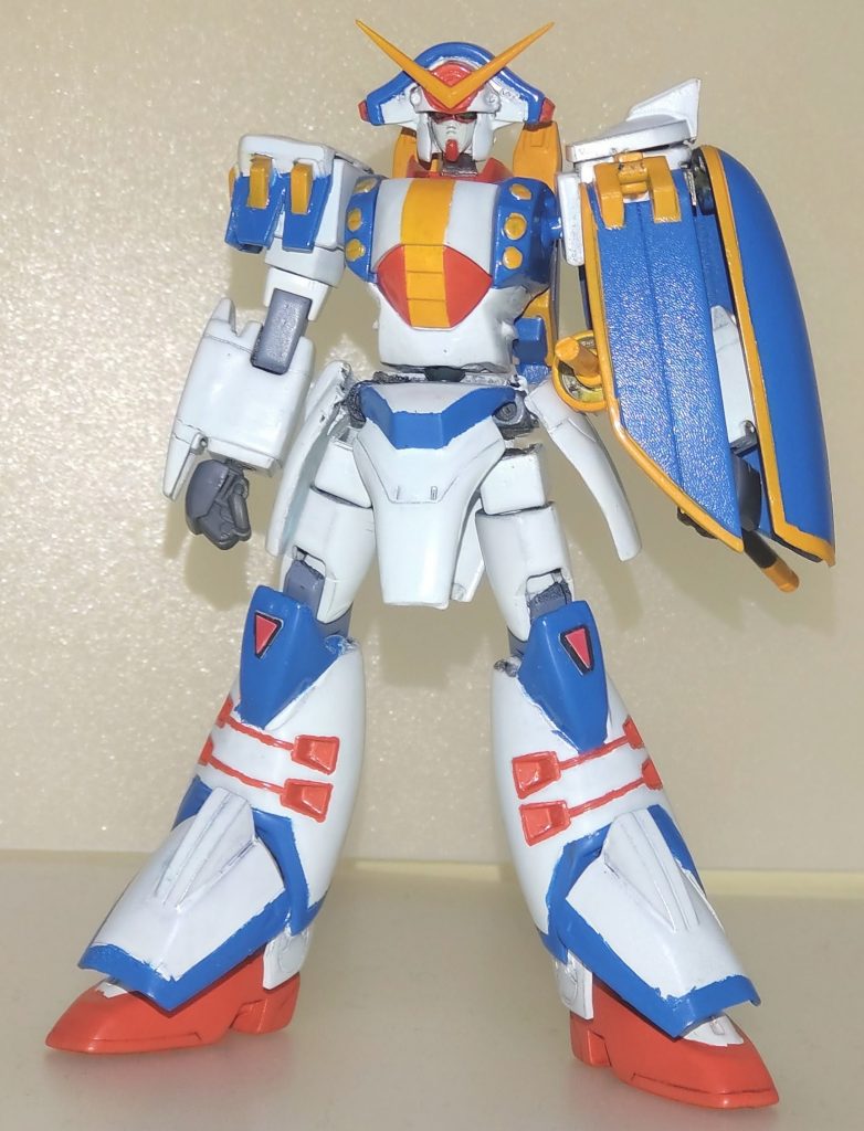全身。キットは覚えている限りでは2015年頃に購入してガンダムSEED系のキットとミキシングして完成させたのですが2024年頃に久々に箱から取り出してみたら改造箇所が目立ちまくっていたので改めてリペア・リペイントしたものです。