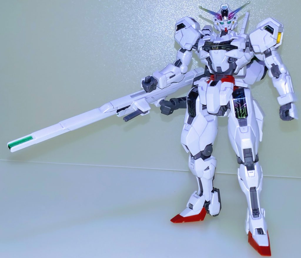 フル装備。主にMr.カラームーンストーンパールでコートしています。パイロットも女の子なので清楚なイメージでまとめてみました。写真だと分かりづらいですが、結構煌びやかです。