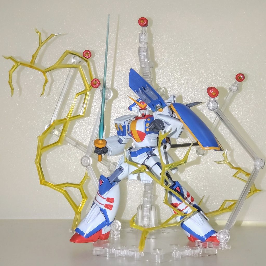 最後にパッケージと同じポーズ。以上ガンダムローズでした。中々タイミングが合わず出せずじまいでしたが漸く出すことができました。最近になってHG版と比較してみるのも面白いかもなぁと思うようになりました。最後まで見て頂いてありがとうございました。