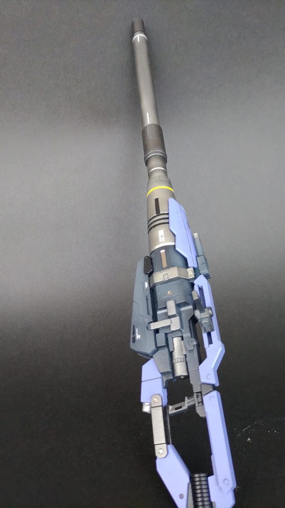 塗り分け頑張りました。RGとはいえ、パーツ自体は細かな分割はされてません。ただ成形技術は素晴らしいものです。