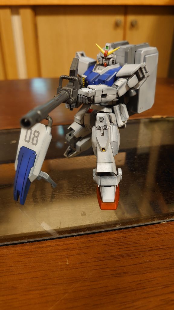 新年明けましておめでとうございます。陸戦ガンダムは説明書通りのポーズ