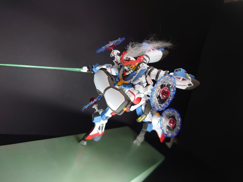 追加として、口部分から吐き出している煙（ ？）も製作。綿を細長くして、端部分を撚りながら接着剤を摺り込み、固定部分にして咥えさせています。そのため、不要なときは取り外しも出来ます。このシーンを見たときから作りたかったので満足。最後まで見て頂き、ありがとうございました。