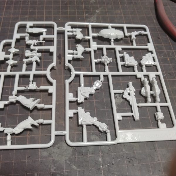 HGヴァル・ヴァロ鏡面仕上げ塗装、製作