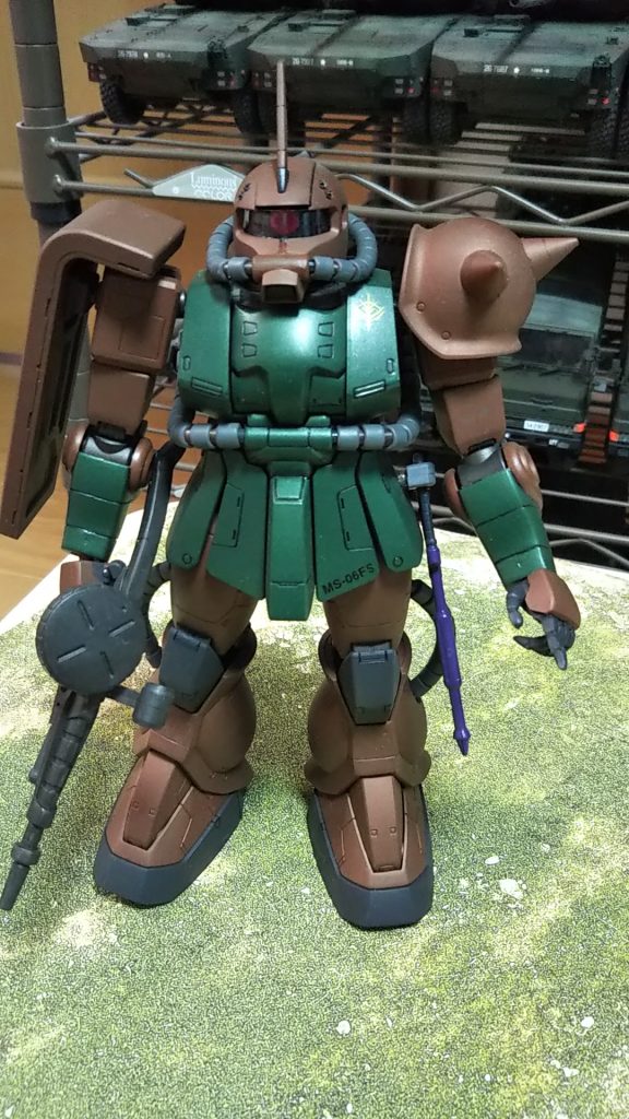 正面💦当時「ギレンの野郎」で登場してたグラフィックなんかを参考に塗装しております💦