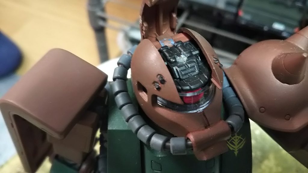 モノアイの可動ギミック?は+ドライバー