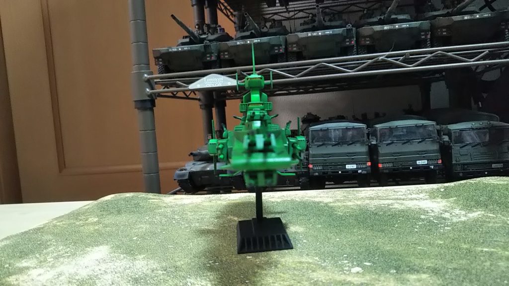 正面💦マザラン級戦艦X番艦マザラン（仮）です基本的にモナカキットのパチ組み合わせ目消しです。部品も少ないので比較的時間をかけることなく完成しました💦